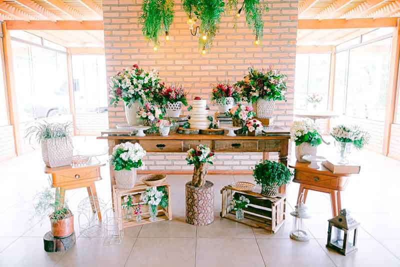 Mesa de doces casamento rústico e romântico